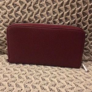 All about the Benjamin’s thirty one wallet